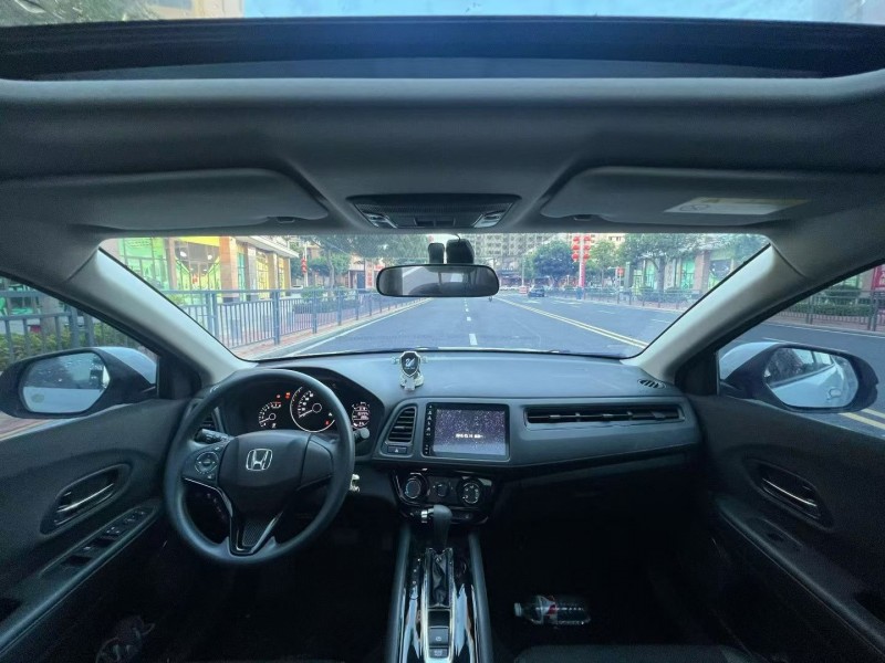 东莞21年本田缤智5