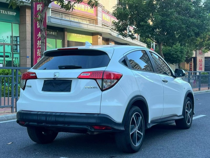 东莞21年本田缤智8