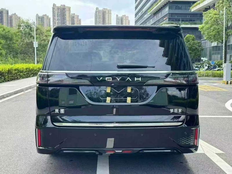 东莞25年岚图汽车梦想家9