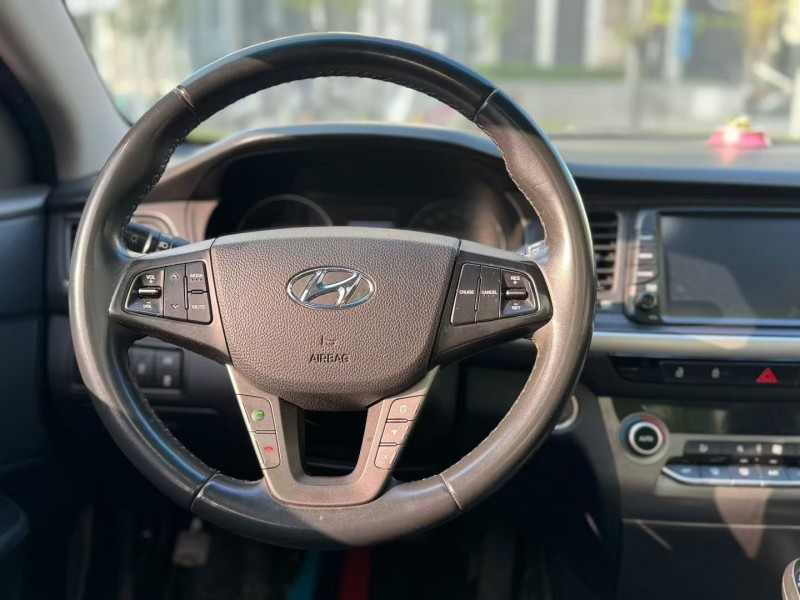 广州18年现代名图7