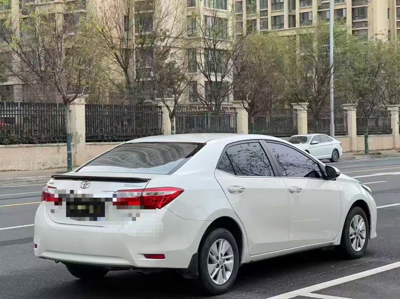 郑州17年丰田卡罗拉7