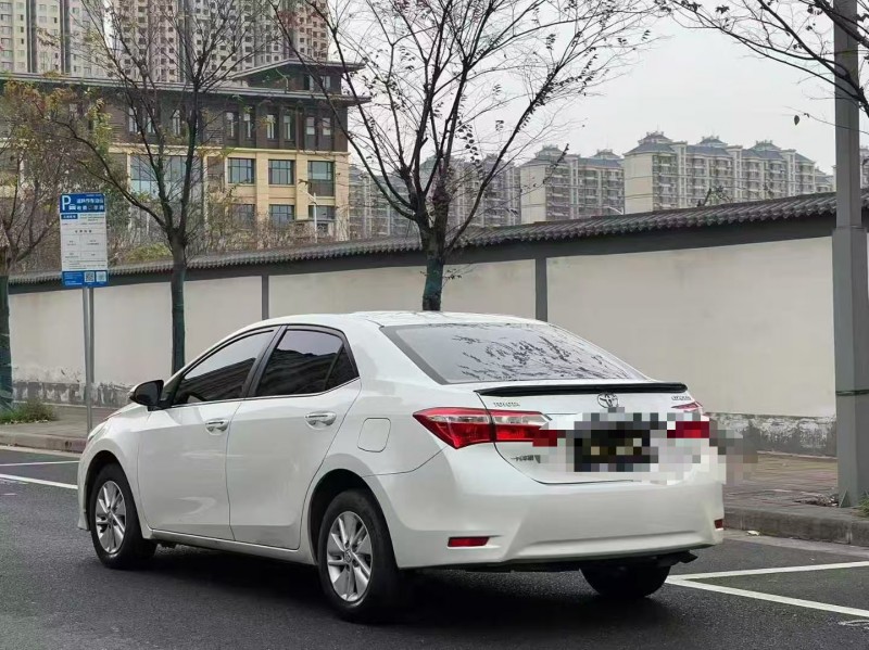 郑州17年丰田卡罗拉8