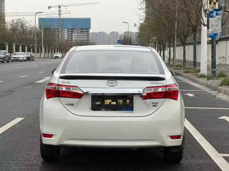 郑州17年丰田卡罗拉9