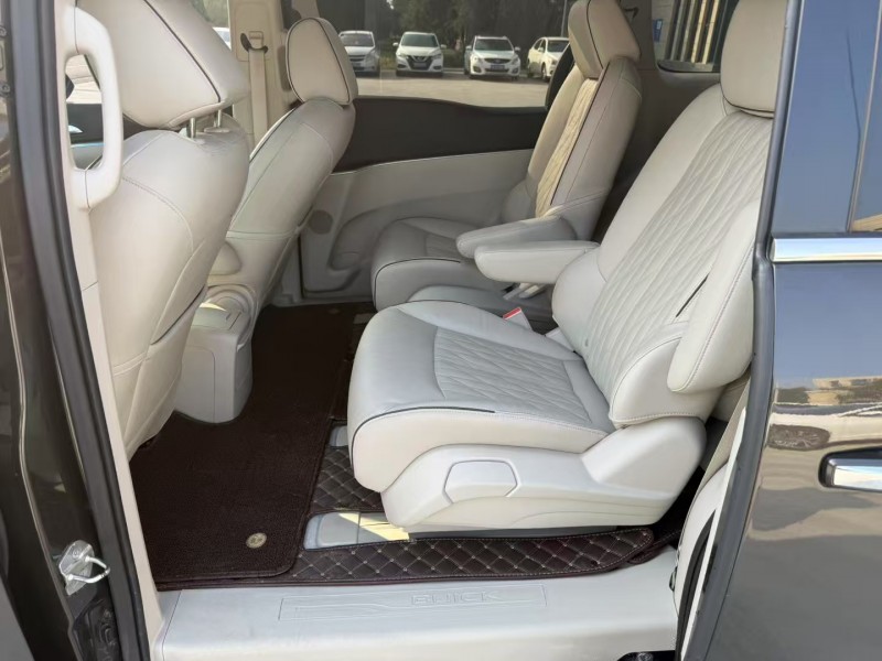 徐州21年别克GL86