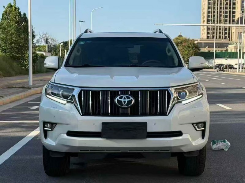 郑州17年丰田普拉多1