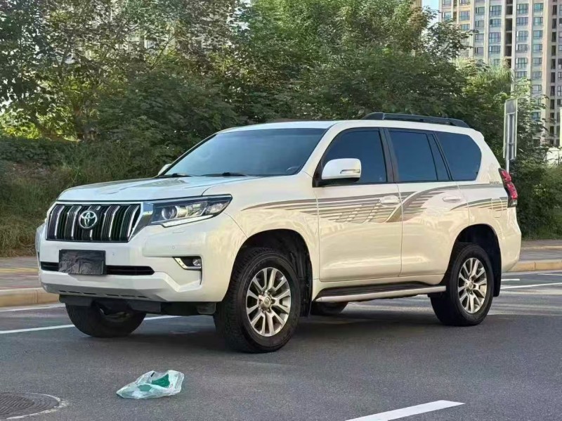 郑州17年丰田普拉多2