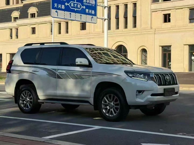 郑州17年丰田普拉多3