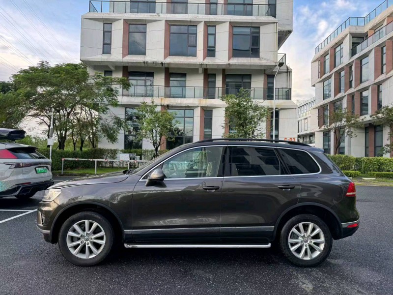 广州16年大众途锐6