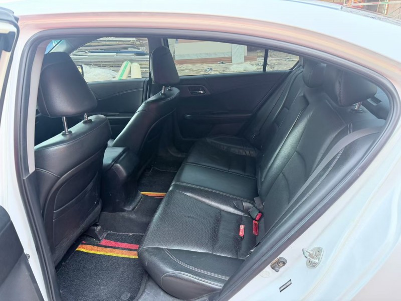 阳江15年本田雅阁7