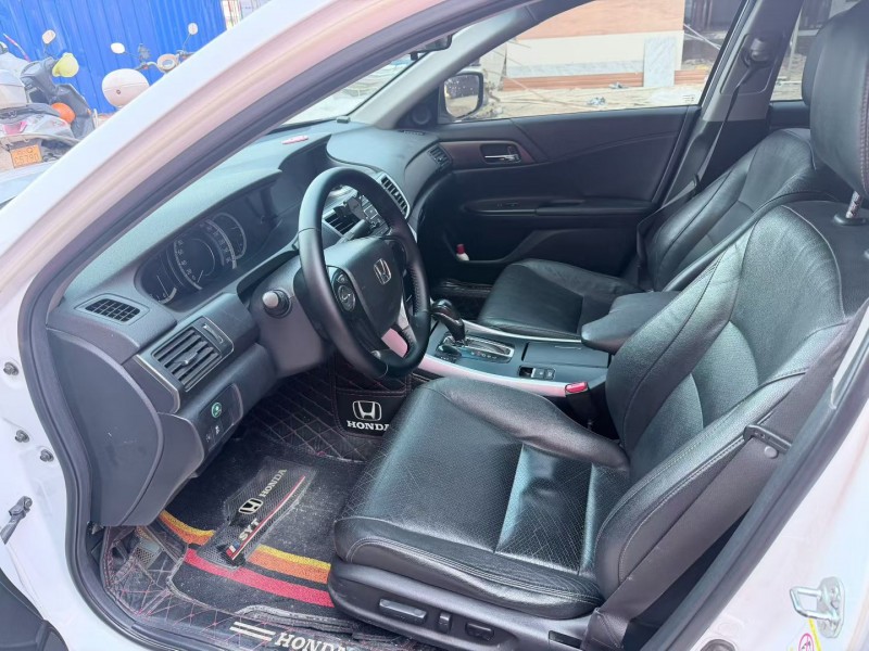 阳江15年本田雅阁9