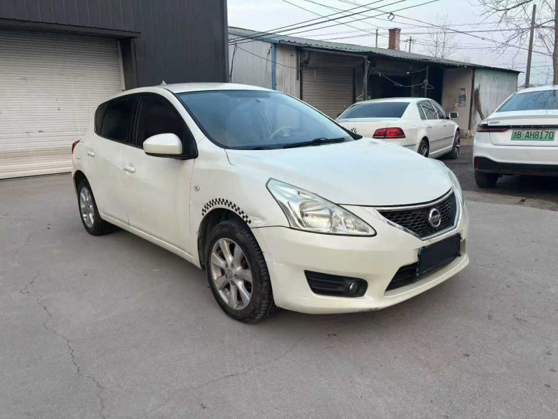 徐州13年日产骐达2