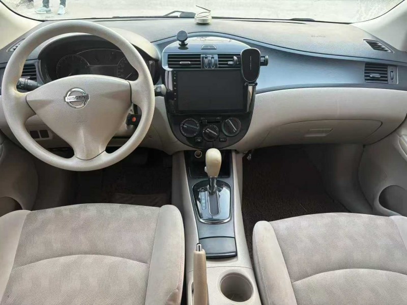 徐州13年日产骐达5