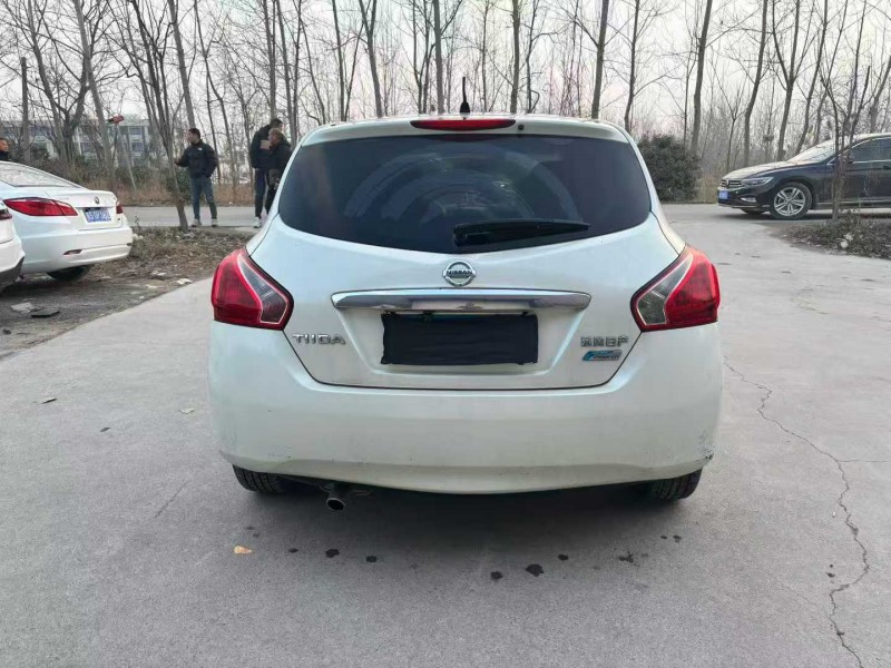 徐州13年日产骐达9