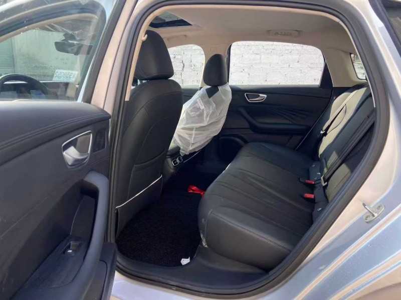 广州25年荣威D76