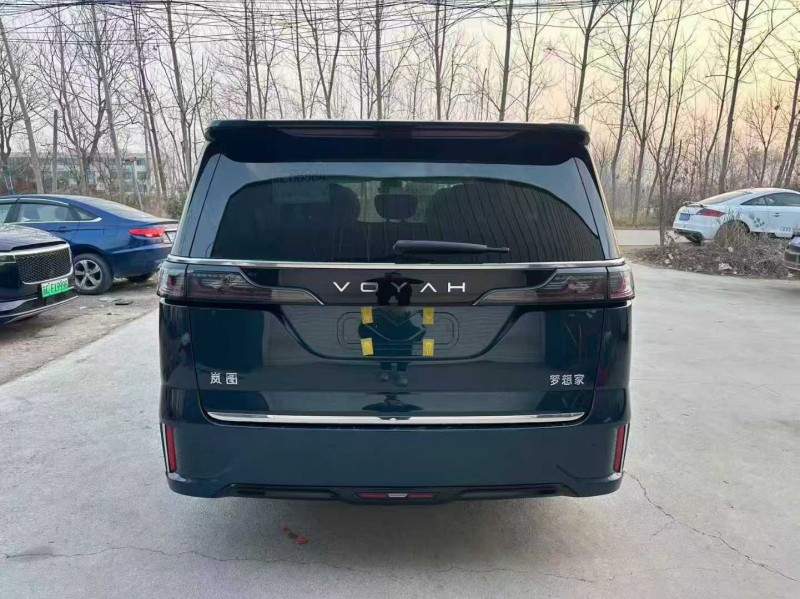 徐州25年岚图汽车梦想家8