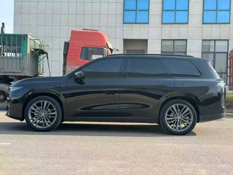 济宁25年零跑汽车C167