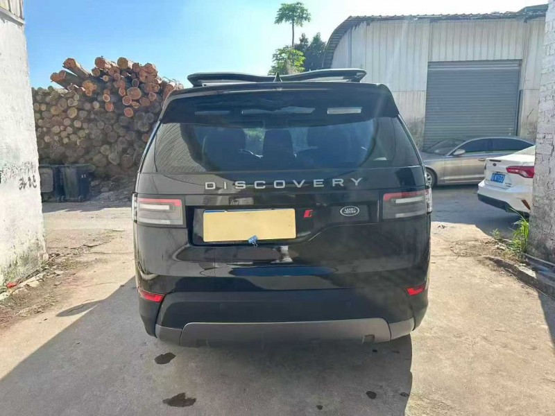 广州14年路虎发现8