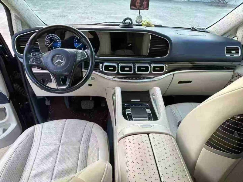 徐州21年奔驰威霆7