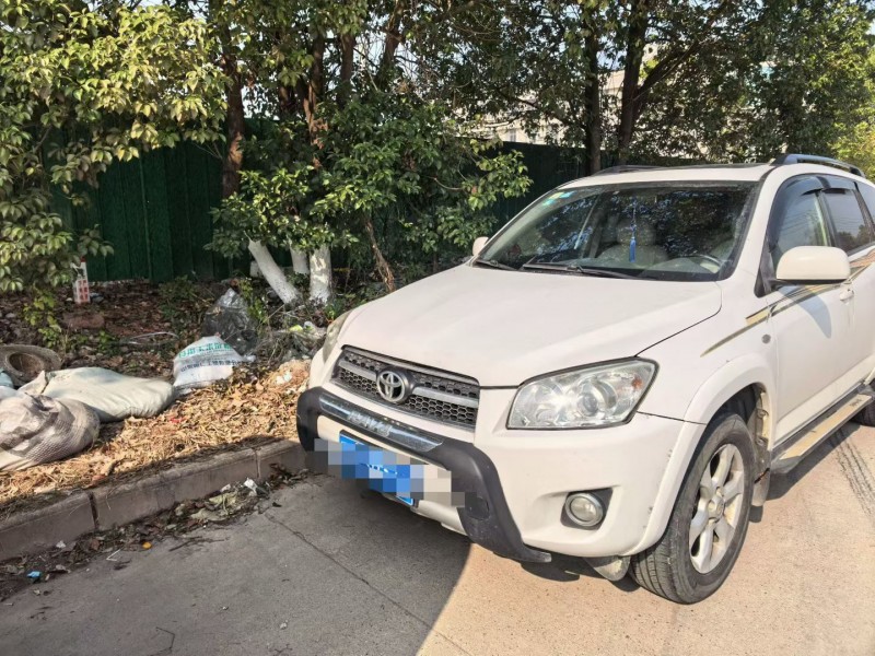 上饶11年丰田RAV4荣放1