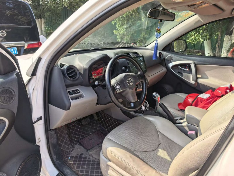 上饶11年丰田RAV4荣放5