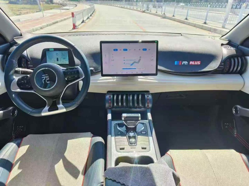 广州23年比亚迪元新能源8