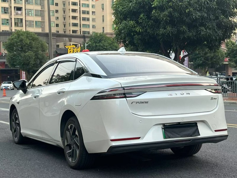 东莞25年传祺埃安S7