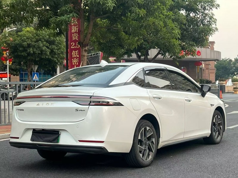 东莞25年传祺埃安S8