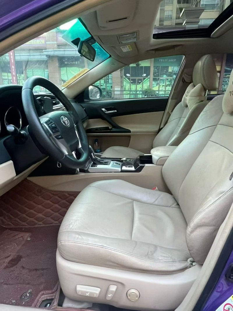 东莞11年丰田锐志4