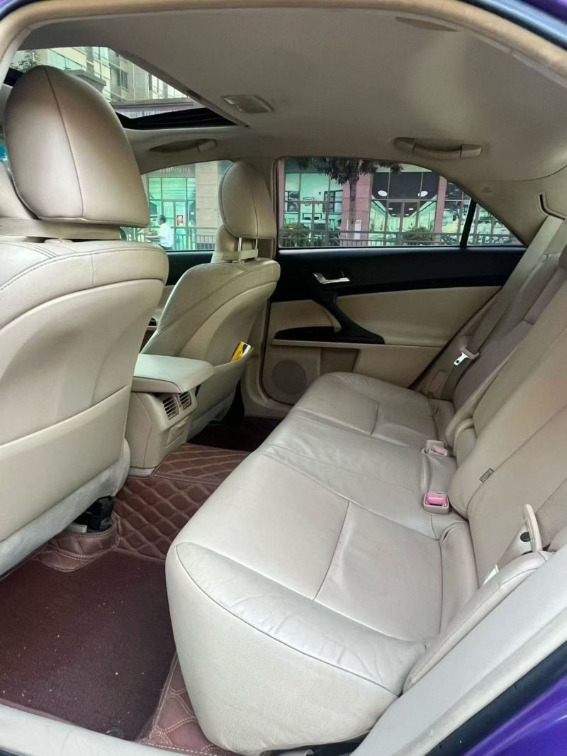 东莞11年丰田锐志6