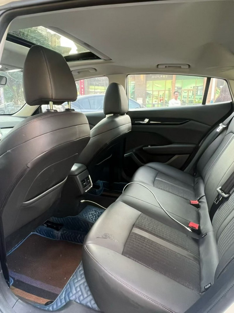 东莞20年东风奕炫6