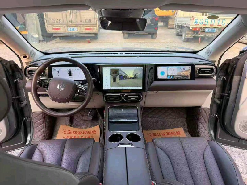 徐州22年零跑汽车C118