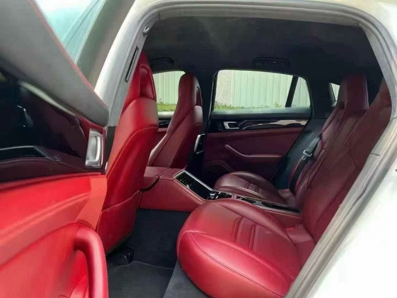 广州18年保时捷帕拉梅拉4