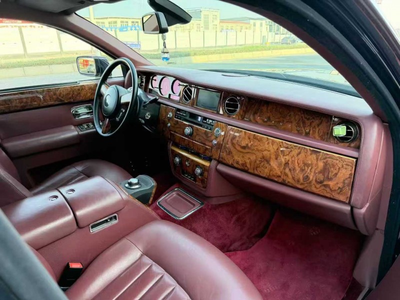 唐山10年劳斯莱斯幻影2