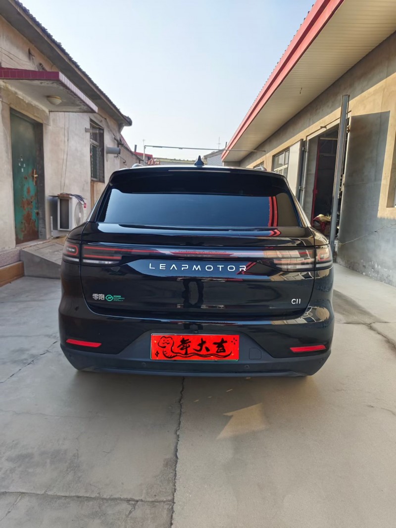 廊坊25年零跑汽车C116