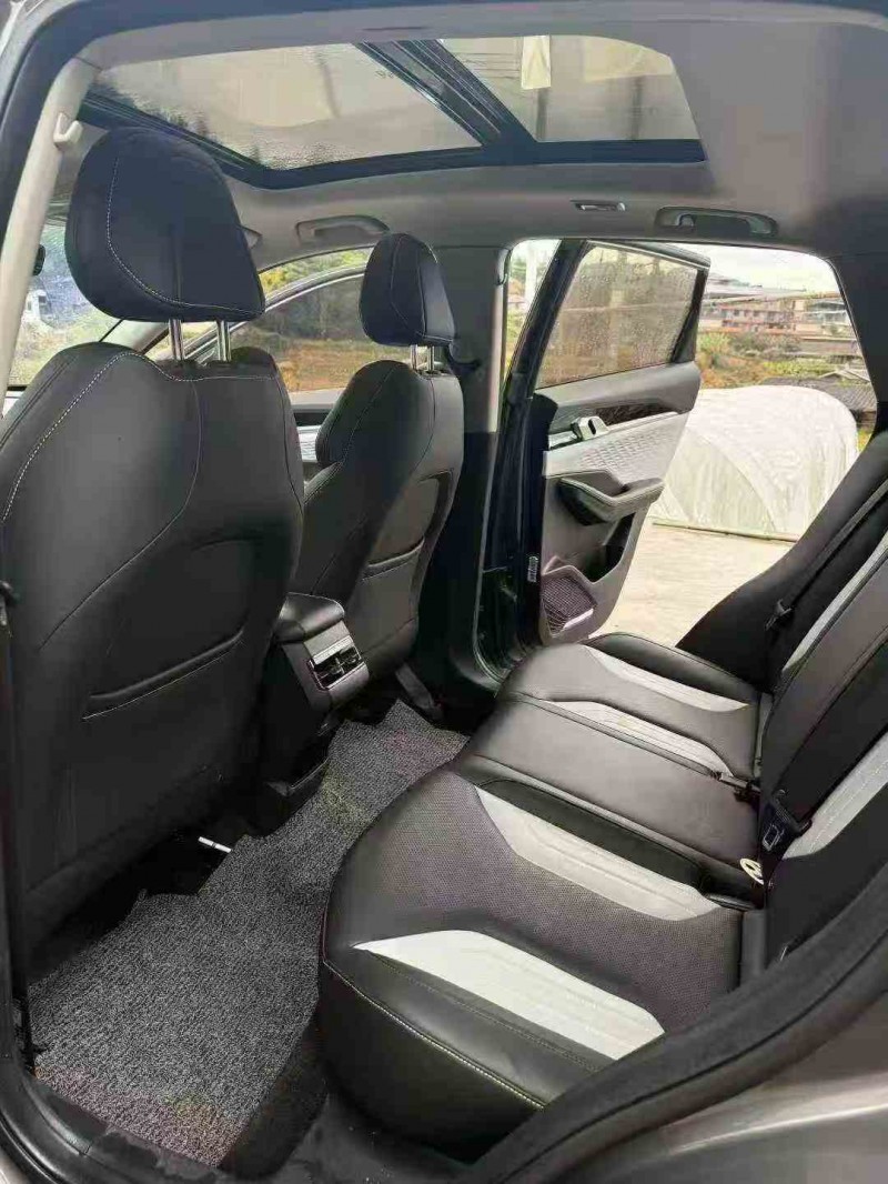 厦门22年吉利缤越5