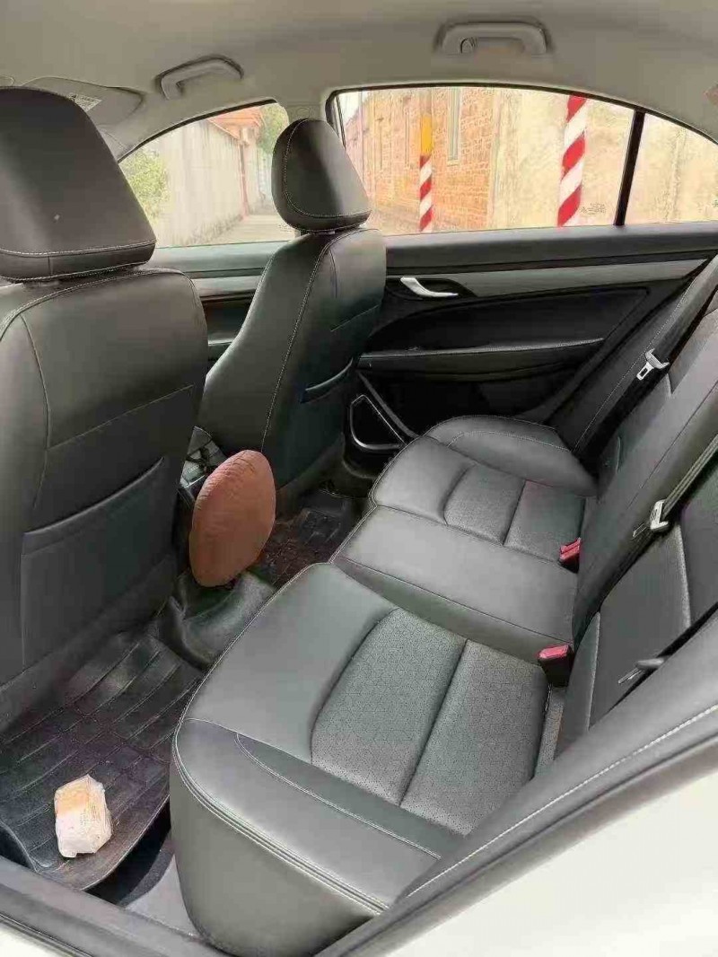 深圳22年吉利帝豪6