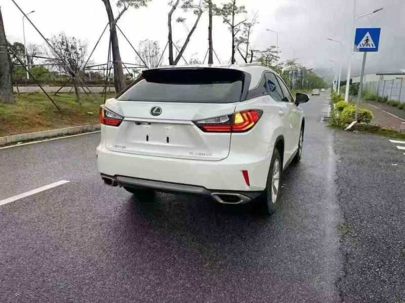 徐州19年雷克萨斯RX8