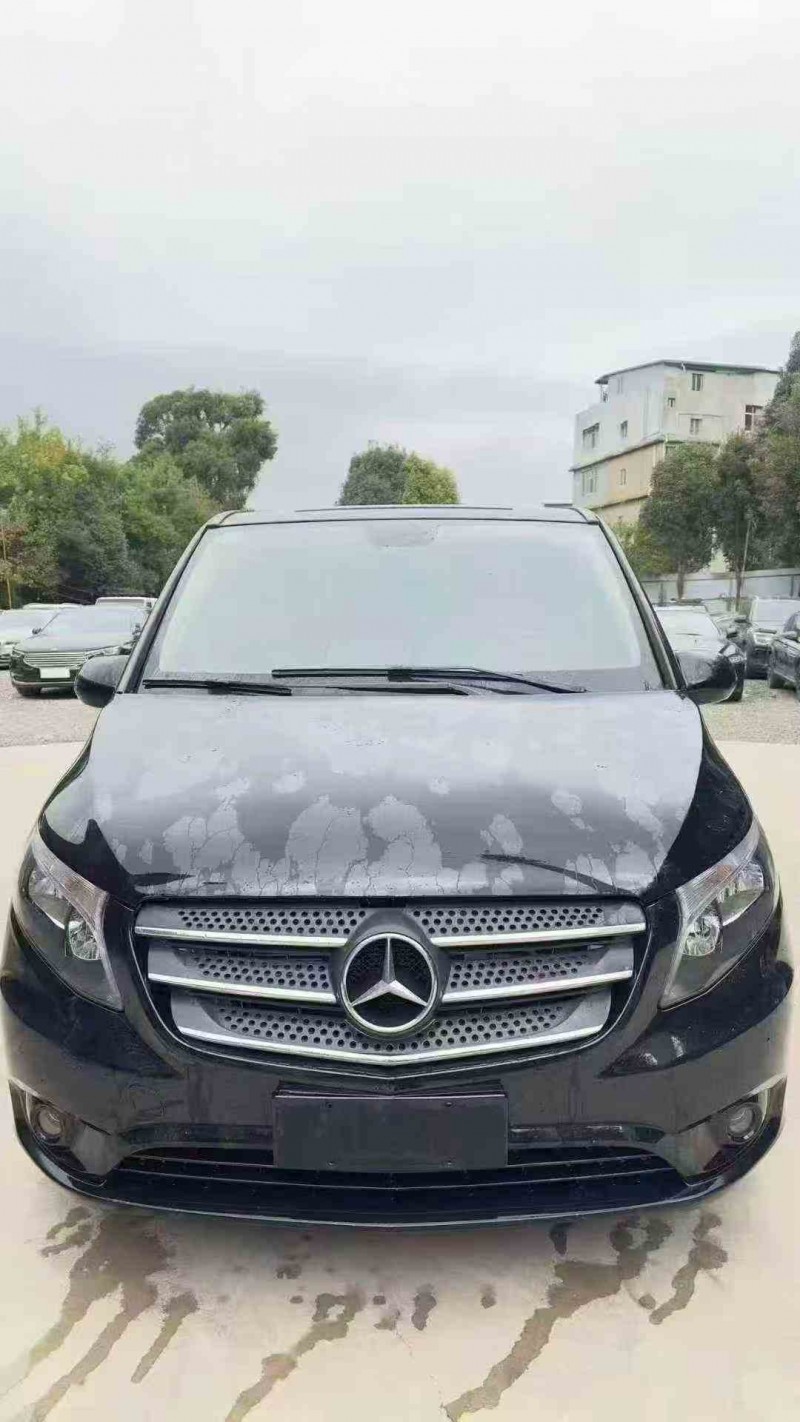 曲靖21年奔驰威霆1