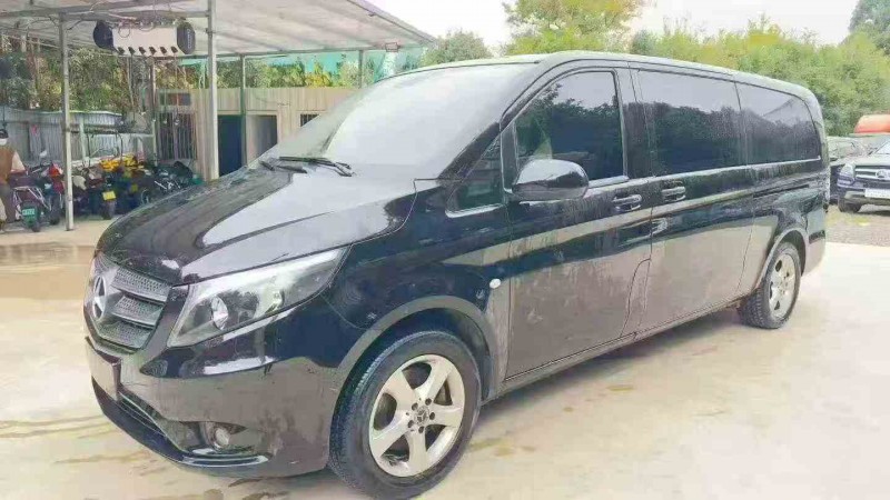 曲靖21年奔驰威霆3