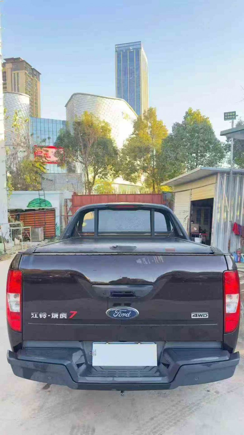 大理23年江铃域虎9