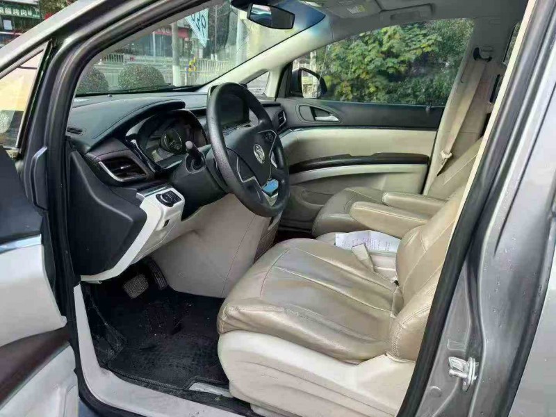 宁波22年别克GL84