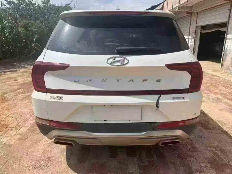 榆林20年现代新胜达8