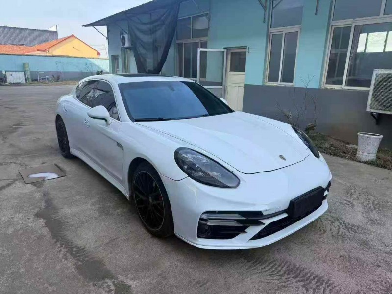 烟台13年保时捷帕拉梅拉3