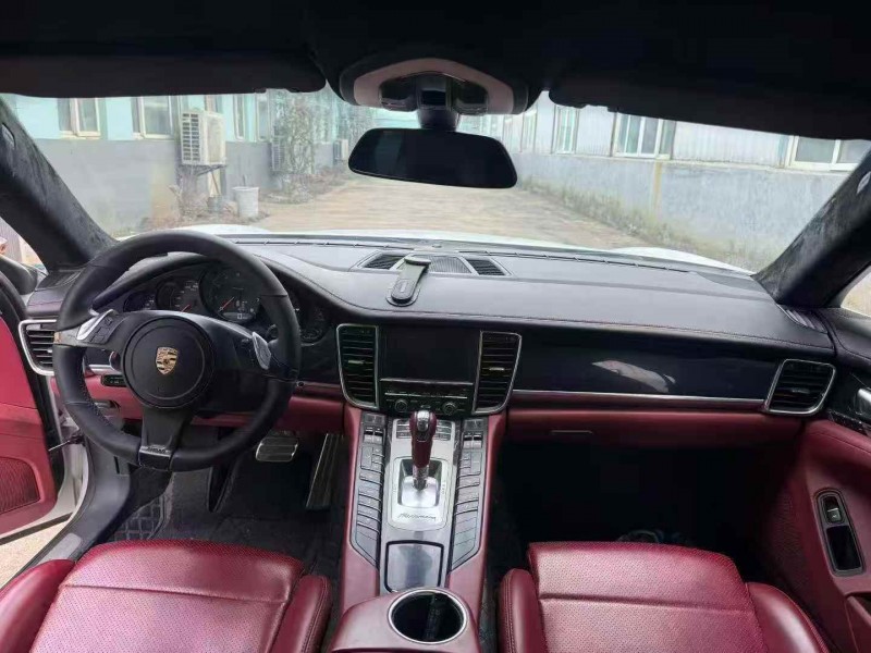 烟台13年保时捷帕拉梅拉6