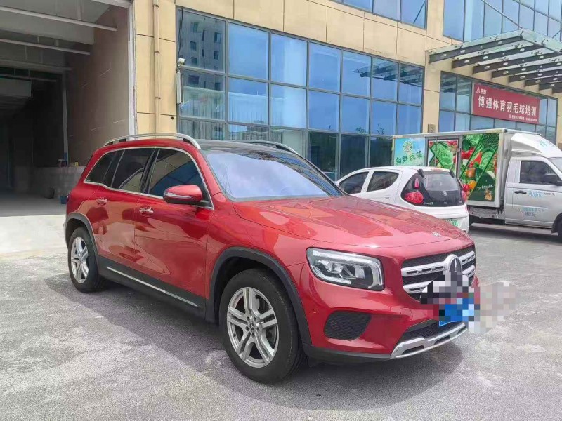 济宁22年奔驰GLB3