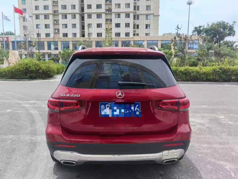 济宁22年奔驰GLB9