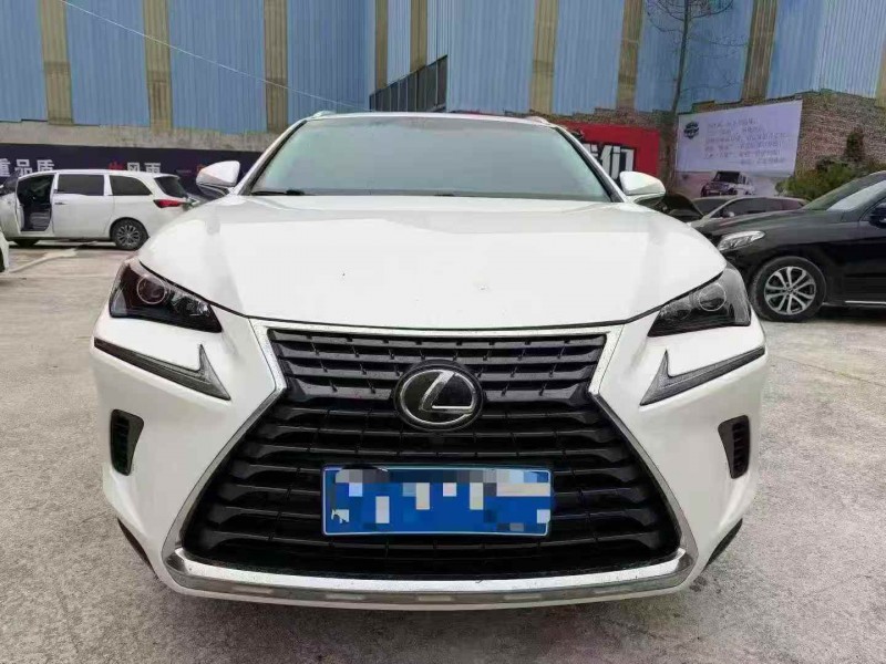 常德16年雷克萨斯NX1