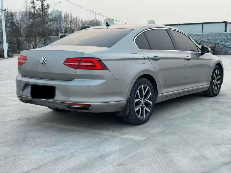 新乡17年大众迈腾7