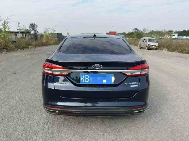 钦州17年福特蒙迪欧8