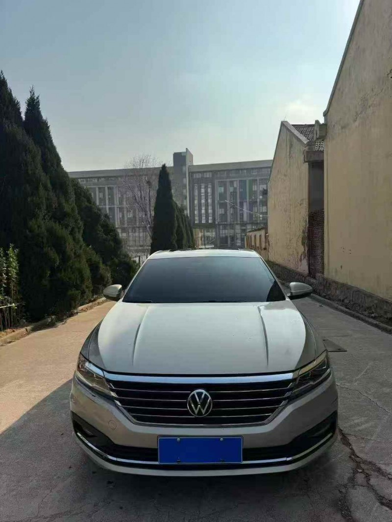 威海21年大众朗逸1